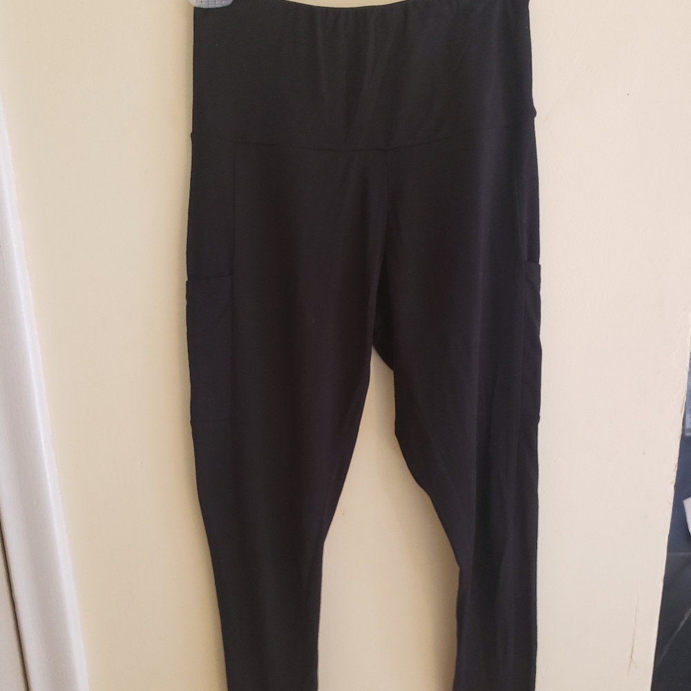 Black & Gray Yoga Pants Set